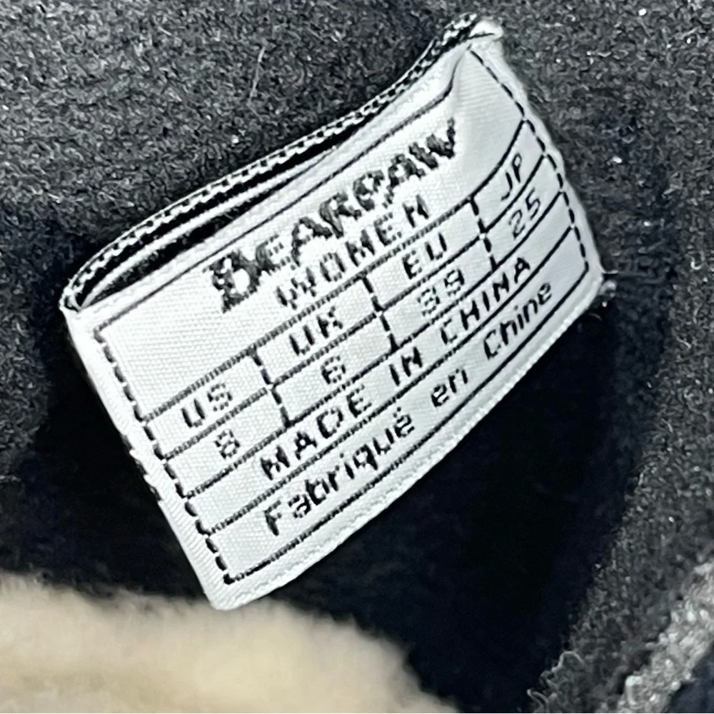 Bearpaw side zippered boots